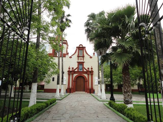 Visita la Parroquia de San Miguel Arcángel
